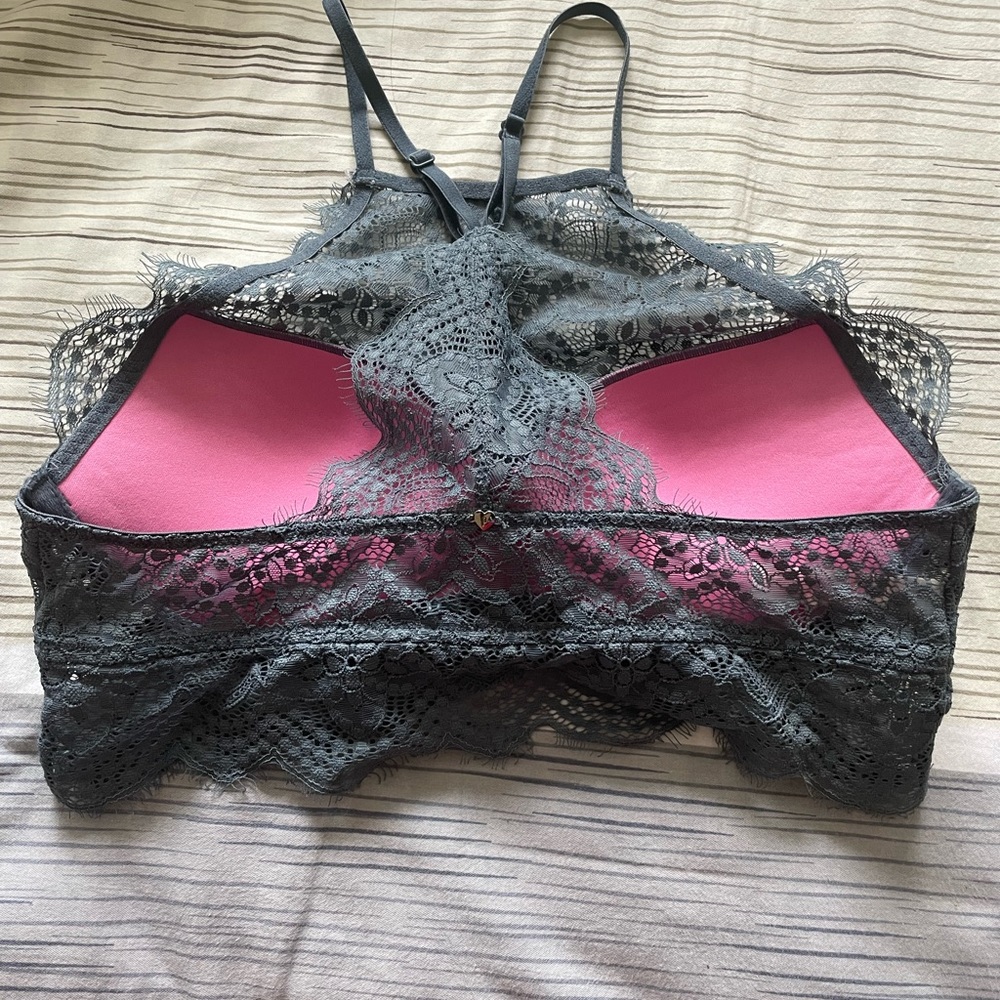 Pink bralette - Picture 2 of 5